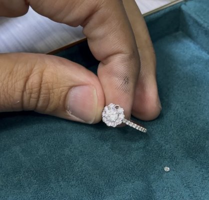 Missing Stone - Engagement that lost a stone Missing Stone - Engagement that lost a stone