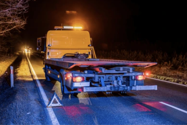 24/7 Towing - Give us a call today.. 24/7 Towing - Give us a call today..