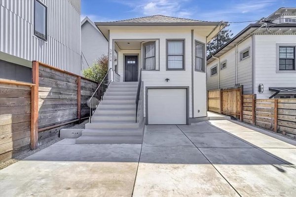 FULLY RENOVATED HOME PLUS ADU IN OAKLAND BY TERO BUILD - ROLE: PRIME CONTRACTOR
SCOPE OF WORK: CONVERT 2 bed 1 bath 1000sq ft to 3 bed 2 bath w/ a 2/1 ADU 1800 sq ft, new foundation, new siding, new windows, new mechanical, plumbing, electrical, install French Drain, sump pump, new kitchens, baths, stairs, patio, and add some curb appeal.
BUDGET: $600,000
DURATION : 18 months
(due to COVID permitting era)
For this project, we essentially lifted the house to redo the foundation, dug out 15 - 40 yard dumpsters of dirt to meet ceiling height requirements for a brand new ADU! And we did a full rehabilitation inside and out. Challenges are part of a construction project, make sure you have a resourceful team to solve problems effectively. If you’re looking to build an ADU or simply just want to remodel your kitchen & bath - TERO BUILD brings guidance and experience to consistently deliver successful projects 🏡 Reach out for a FREE consultation! FULLY RENOVATED HOME PLUS ADU IN OAKLAND BY TERO BUILD - ROLE: PRIME CONTRACTOR
SCOPE OF WORK: CONVERT 2 bed 1 bath 1000sq ft to 3 bed 2 bath w/ a 2/1 ADU 1800 sq ft, new foundation, new siding, new windows, new mechanical, plumbing, electrical, install French Drain, sump pump, new kitchens, baths, stairs, patio, and add some curb appeal.
BUDGET: $600,000
DURATION : 18 months
(due to COVID permitting era)
For this project, we essentially lifted the house to redo the foundation, dug out 15 - 40 yard dumpsters of dirt to meet ceiling height requirements for a brand new ADU! And we did a full rehabilitation inside and out. Challenges are part of a construction project, make sure you have a resourceful team to solve problems effectively. If you’re looking to build an ADU or simply just want to remodel your kitchen & bath - TERO BUILD brings guidance and experience to consistently deliver successful projects 🏡 Reach out for a FREE consultation!