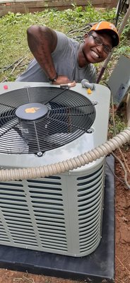 3 Ton heat pump split system change out looks Awesome! - Take pride and stand behind my work! 3 Ton heat pump split system change out looks Awesome! - Take pride and stand behind my work!