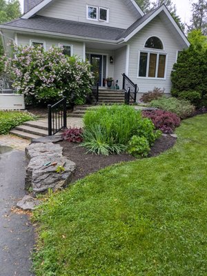 Landscaping beds & mulch - this was a weed & mulch done Landscaping beds & mulch - this was a weed & mulch done