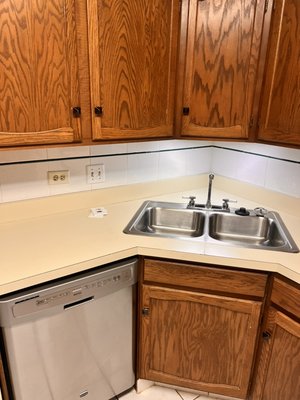Kitchen cleaning - According to a 2024 survey by OnePoll for Whirlpool/SWNS, the average American spends more than 1,000 hours in the kitchen each year.
At Minty Now we care about your health. When costumers see their places after we are done they cannot believe how nice their place can look with our help. Enjoying spending time together. Kitchen cleaning - According to a 2024 survey by OnePoll for Whirlpool/SWNS, the average American spends more than 1,000 hours in the kitchen each year.
At Minty Now we care about your health. When costumers see their places after we are done they cannot believe how nice their place can look with our help. Enjoying spending time together.