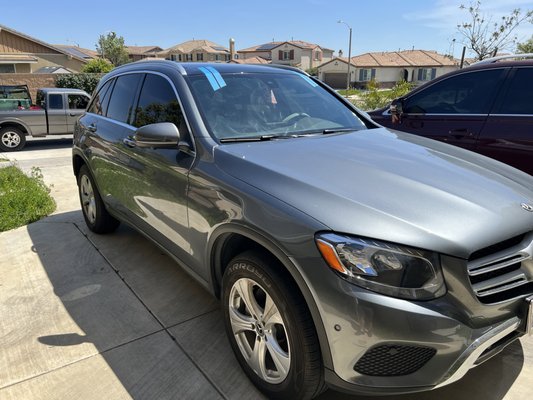 Mercedes-Benz SUV - New windshield replacement installed with mobile service.