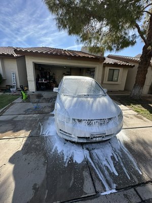Car detail - This is a 2009 Honda civic that was dealing with a very bad smell inside . That was the main concern. I was able to eliminate that order and make the interior shine again .