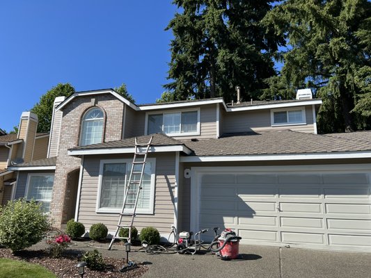 Renton Summer Wind Exterior Painting - Painting has been done for entire exterior of home including all trim. Paint colors has been chosen by home owner and painted by JW Contracting LLC Renton Summer Wind Exterior Painting - Painting has been done for entire exterior of home including all trim. Paint colors has been chosen by home owner and painted by JW Contracting LLC