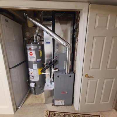 Arcoaire installation - Full replacement.  Arcoaire Furnace, condensing unit coil and new return air package with fabricated plenum