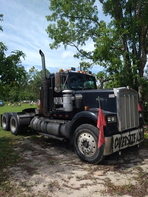 Brindley's Towing completed jobs - Brindley's Towing est. 1981 fort Myers Florida we offer reliable punctual, and affordable towing and junk vehicle removal as well as gas deliveries, battery boosts, winch outs, and tire changes. we're available 24/7 call us anytime we accept cash or credit or debit card, and cash app.