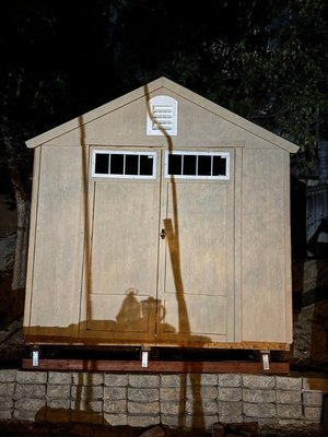 Assembling a frame barn - Barn assembly