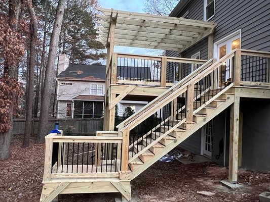 Deck Design Install Georgia - Our carpenters specialize in custom exterior deck install and stairways, per homeowners preference all wood or wood mix with metal/aluminum. Call today to start your in-person estimate and design!