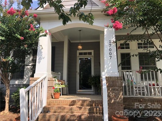 17007 Bridgeton Lane - SOLD - This lovely home was purchased by my client.  We were able to secure a great deal and negotiate a positive outcome.