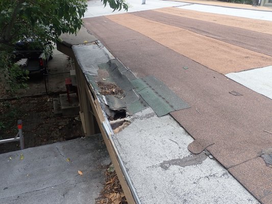 Roof inspection - The roof is considered at or beyond its useful life expectancy and consideration should be given to replacement. Roof inspection - The roof is considered at or beyond its useful life expectancy and consideration should be given to replacement.