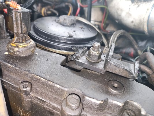 Fuel cap for a 2000 Ford f-350 with a 7.3 - Customer stripped out the fuel filter cap, called us for assistance, we rushed out and had the customer back in service within an hour from the original phone call. Fuel cap for a 2000 Ford f-350 with a 7.3 - Customer stripped out the fuel filter cap, called us for assistance, we rushed out and had the customer back in service within an hour from the original phone call.