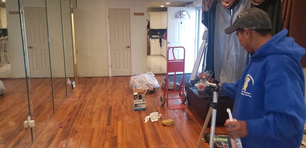 Home Clean Up on Wyandanch - We started with house with dirty carpets, worn out paints on its walls and cabinets, and basically a lot of mess that needs to be cleaned up. But through our great repainting and all sorts of deep cleaning services, it turns to a house like it's brand new. We left it with clean carpets, repainted walls and cabinets, and all of the mess were removed and thrown out. Home Clean Up on Wyandanch - We started with house with dirty carpets, worn out paints on its walls and cabinets, and basically a lot of mess that needs to be cleaned up. But through our great repainting and all sorts of deep cleaning services, it turns to a house like it's brand new. We left it with clean carpets, repainted walls and cabinets, and all of the mess were removed and thrown out.