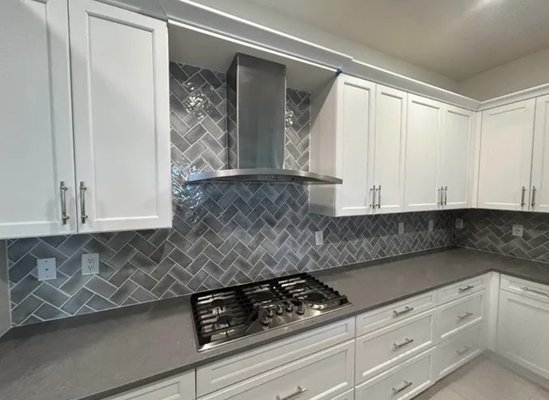 Backsplahes - From indoor and outdoor kitchen backsplashes to fireplace feature walls, our large & small format tile installations bring modern style and lasting quality to every space. Backsplahes - From indoor and outdoor kitchen backsplashes to fireplace feature walls, our large & small format tile installations bring modern style and lasting quality to every space.