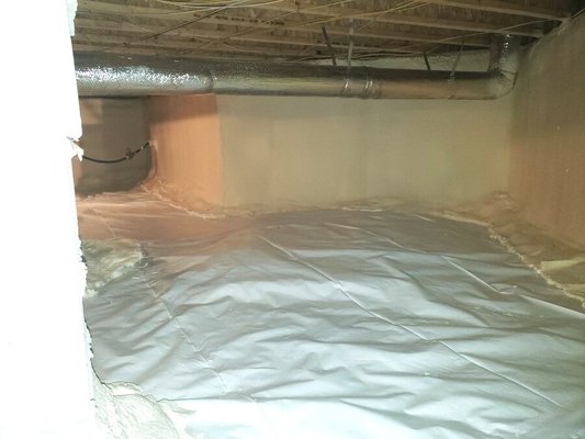 Crawlspace beneath house - Crawlspace beneath house Crawlspace beneath house - Crawlspace beneath house