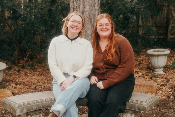 Portraits of Marge & Erin - A session with two best friends at Sunken Gardens. Portraits of Marge & Erin - A session with two best friends at Sunken Gardens.