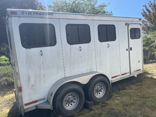 Horse Trailer Wash and Wax - We do trailers too! Horse Trailer Wash and Wax - We do trailers too!