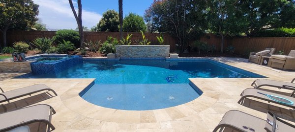 New Pool and Spa - New Pool & Spa with sheer waterfall and cabo shelf with bubblers. New Pool and Spa - New Pool & Spa with sheer waterfall and cabo shelf with bubblers.