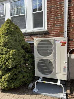 Mini Split - Mini split- Air Conditioner- Heat pump Mini Split - Mini split- Air Conditioner- Heat pump
