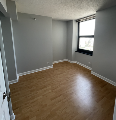 Interior Painting Services | Lake Shore Drive Chicago - We recently completed an interior painting project for an apartment on Lake Shore Drive, and the results are stunning! Our team of skilled painters worked meticulously to transform the walls into a clean, modern canvas.
The new color scheme complements the apartment's contemporary decor and creates a warm, inviting atmosphere. If you're looking to refresh your space, our interior painting services are the perfect solution. Contact us today to schedule a consultation and transform your walls into works of art Interior Painting Services | Lake Shore Drive Chicago - We recently completed an interior painting project for an apartment on Lake Shore Drive, and the results are stunning! Our team of skilled painters worked meticulously to transform the walls into a clean, modern canvas.
The new color scheme complements the apartment's contemporary decor and creates a warm, inviting atmosphere. If you're looking to refresh your space, our interior painting services are the perfect solution. Contact us today to schedule a consultation and transform your walls into works of art