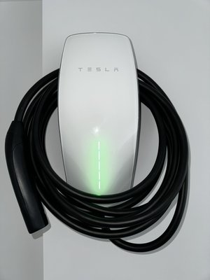 Ev charger install - 240 volt Ev wall mount install Ev charger install - 240 volt Ev wall mount install