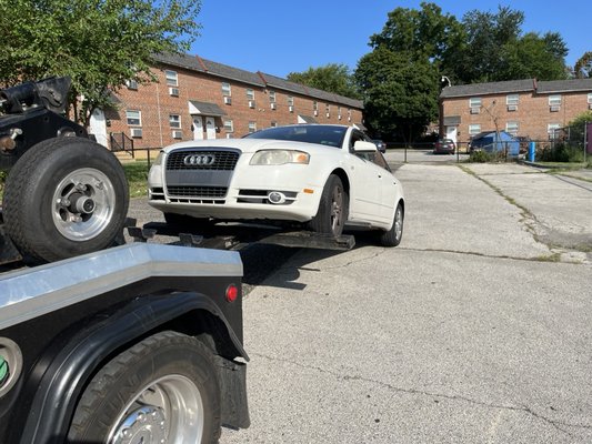 Towing services, fast and convenient - We are available 24/7