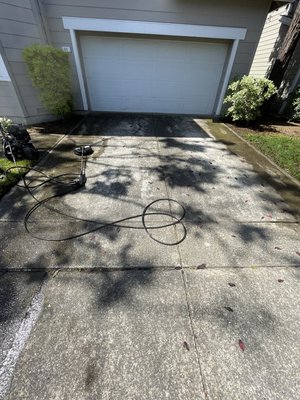 Driveway pressure wash - This driveway had years of dirt and algae growth removed in an hour. This makes it safer for my client to walk on when it’s wet and makes their property look more stunning. Driveway pressure wash - This driveway had years of dirt and algae growth removed in an hour. This makes it safer for my client to walk on when it’s wet and makes their property look more stunning.