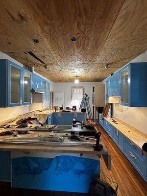 Premium Electrical Services for Modern Kitchens - Transform your kitchen into a safe, modern, and functional space with our professional electrical remodeling services. At ITS Electrical LLC, we work closely with homeowners, contractors, and designers to bring every detail to life—from clean lighting layouts to upgraded circuits and smart solutions.

Our kitchen remodeling services include:
• Complete rewiring and code-compliant upgrades
• Dedicated circuits for appliances (microwave, fridge, dishwasher, disposal, range, etc.)
• Under-cabinet and accent lighting
• Recessed LED lighting layouts
• Island and peninsula outlet installations
• GFCI protection for all countertop areas
• Smart switches, dimmers, and lighting controls
• Exhaust fan and hood wiring
• Panel upgrades, subpanels, and load calculations as needed
• Troubleshooting, repairs, and corrections of existing wiring
• Final permit, inspection, and full project sign-off

We deliver clean workmanship, clear communication, and a professional finish from start to end. All work is permitted, inspected, and approved for your safety and peace of mind.

Your kitchen is the heart of your home—let us make it brighter, safer, and ready for your lifestyle.
Licensed & Insured · 100% Customer Satisfaction · 1-Year Warranty on All Work