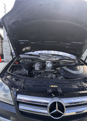 Roadside Assistance - We offer on-the-spot help for drivers experiencing car trouble, such as flat tires, dead batteries, lockouts, or running out of fuel, to get you back on the road quickly and safely. Roadside Assistance - We offer on-the-spot help for drivers experiencing car trouble, such as flat tires, dead batteries, lockouts, or running out of fuel, to get you back on the road quickly and safely.