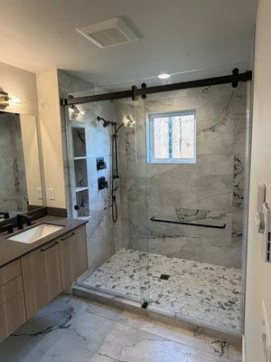 Town Home project in Seattle - Town Home project in Seattle with frameless glass shower enclosures, barn doors and frameless mirrors. Town Home project in Seattle - Town Home project in Seattle with frameless glass shower enclosures, barn doors and frameless mirrors.