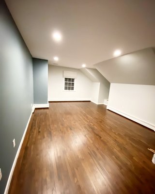 New paint - Fully painting with a nice accent wall. New paint - Fully painting with a nice accent wall.