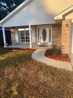 Front Bed Work - These beds needed freshened up! Front Bed Work - These beds needed freshened up!
