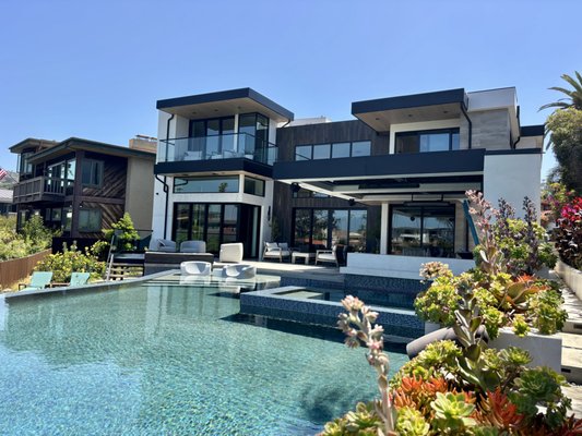 Happy Customers - Check out these clean windows! Yours could be next!