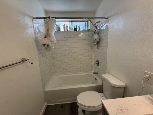 Three bath rooms also one bedroom and stairs handles were cleaned and left bathrooms smell amazing - All three bathrooms appear aesthetically pleasing and could benefit from a touch of enchantment. Your exceptional service and kindness were truly remarkable. Three bath rooms also one bedroom and stairs handles were cleaned and left bathrooms smell amazing - All three bathrooms appear aesthetically pleasing and could benefit from a touch of enchantment. Your exceptional service and kindness were truly remarkable.