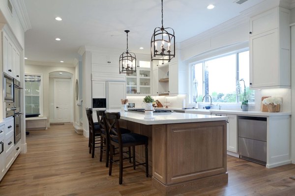 Construction - Emergency Home Solutions offers top-tier construction services, setting the standard for excellence in Orange County. With a wealth of experience and a skilled team of professionals, we specialize in delivering high-quality construction projects tailored to meet the unique needs of our clients. Whether it's remodeling, renovation, or new construction, we approach each project with dedication and attention to detail, ensuring superior craftsmanship and timely completion. Our commitment to customer satisfaction is unmatched, as we strive to exceed expectations at every step of the construction process. From conceptualization to execution, Emergency Home Solutions is your trusted partner for exceptional construction services in Orange County. Choose us for unparalleled expertise, reliability, and results that stand the test of time.