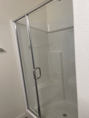 Move out clean - This move out bathroom needed a lot of TLC