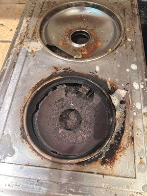 Stove - Stove was fully cleaned and sanitized Stove - Stove was fully cleaned and sanitized