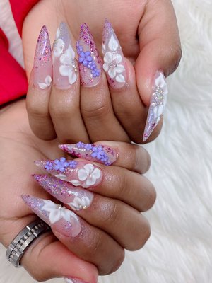 Professional Nail Designs in Long Beach - We are specialist of Nail Designs: Acrylic set, GelX Extension, Builder Gel, Hybrid Gel!