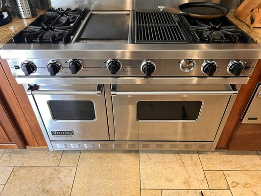 Viking Oven Repair - Viking oven was not getting hot even if you set up the temperature. We did initial diagnostics and bake igniter was malfunctioning. The bake igniter was not giving enough resistance to trigger the oven gas valve to open. Viking Oven Repair - Viking oven was not getting hot even if you set up the temperature. We did initial diagnostics and bake igniter was malfunctioning. The bake igniter was not giving enough resistance to trigger the oven gas valve to open.