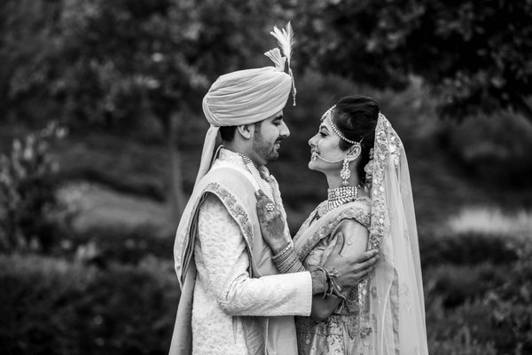 Indian Wedding in Napa Valley, California | Shivani & Kaushal - Shivani & Kaushal decided to get married on Thanksgiving day in Napa Valley, CA. The day and weather were just perfect with overcast skies and mild breeze. I already did their engagement / pre-wedding shoot in Carmel and Monterey area and I enjoyed working with them. So, I knew this was going to turn out great.
The mandap was setup in the courtyard of the hotel and the decor was neatly laid out by the family and friends of the couple. They were clearly in love with each other and the pictures reflected just that!
The couple took a great call on setting some time aside for couple portraits before the ceremony while they still looked bright! Visit www.zofocl.com to view the full gallery. Indian Wedding in Napa Valley, California | Shivani & Kaushal - Shivani & Kaushal decided to get married on Thanksgiving day in Napa Valley, CA. The day and weather were just perfect with overcast skies and mild breeze. I already did their engagement / pre-wedding shoot in Carmel and Monterey area and I enjoyed working with them. So, I knew this was going to turn out great.
The mandap was setup in the courtyard of the hotel and the decor was neatly laid out by the family and friends of the couple. They were clearly in love with each other and the pictures reflected just that!
The couple took a great call on setting some time aside for couple portraits before the ceremony while they still looked bright! Visit www.zofocl.com to view the full gallery.