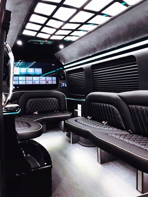Party Bus - 10 passengers - Experience our Party Bus for 10 passengers for a night or day of your choice and needs. Party Bus - 10 passengers - Experience our Party Bus for 10 passengers for a night or day of your choice and needs.