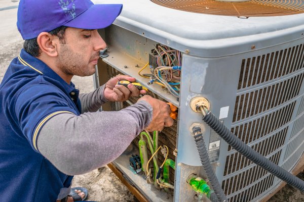 AC Repair Rockwall - AC repairs during the hot Texas heat are a number one priority for any family. If you’re suddenly noticing that your AC system can’t keep up or something is wrong, call Apple AC & Heat in Rockwall, TX.
5-Star AC Repairs
Superior AC Repairs
Entrust your comfort to Apple AC & Heat, a leader in providing 5-star rated AC repair services in the Rockwall community. Our dedication to quality service sets us apart. We boast a team of highly trained technicians who not only focus on fixing the problem at hand but also strive to enhance the overall efficiency of your AC system. When you choose us, you choose a repair service that combines technical expertise with a commitment to exceptional customer care.

Beyond the quality of our work, what truly distinguishes us is our swift response. We fully understand the urgency of AC problems, particularly in the sweltering Texas heat. Our team is dedicated to providing quick yet comprehensive solutions, ensuring that your comfort is restored as soon as possible. With Apple AC & Heat, you can count on receiving the top-tier, responsive service that you deserve.

ac repair dallas
Air Conditioning Repair in Rockwall
At Apple AC & Heat, we offer a wide range of repair services designed to tackle any air conditioning issue you might be facing. Our technicians are equipped with the knowledge and skills to handle everything from minor fixes like thermostat adjustments to major repairs such as compressor replacements. Our goal is to restore your AC’s optimal performance and extend its longevity.

Regardless of the type or brand of your AC system, we’ve got you covered. Our team is proficient in servicing various kinds of air conditioning units, from traditional central AC systems to ductless mini-splits and high-efficiency heat pumps. We utilize cutting-edge diagnostic tools and techniques to accurately identify issues and apply the most effective solutions.

Rest assured that with Apple AC & Heat, your air conditioning system is in capable and reliable hands.

Signs Your AC Needs Repairs
Recognizing the signs that your air conditioning system requires repair can save you from more significant, costly issues down the line. Here are some indications that your AC might need the expert touch of our Apple AC & Heat technicians:

Inconsistent Cooling: If certain rooms in your home are not as cool as others, or if your AC can’t keep up with your comfort needs, it could signal issues with your ductwork or your AC’s compressor.

Strange Sounds or Odors: Unusual noises like grinding, squealing, or banging can indicate mechanical problems. Similarly, if your AC emits foul or musty smells, it could suggest mold growth or burnt wiring.

Frequent Cycling: If your AC is frequently turning on and off, it might be struggling to maintain a consistent temperature. This could be due to a range of issues from a faulty thermostat to an improperly sized unit.

High Energy Bills: An unexpected surge in your energy bills can be a telltale sign of an AC operating inefficiently. This could be due to anything from dirty air filters to a failing motor.

When you observe these signs, it’s generally an indication that your system needs repair rather than replacement. Repairs can often fix isolated issues that are hindering your AC’s performance, such as a malfunctioning component or a refrigerant leak.

However, if these problems persist or multiply despite repeated repairs, or if your system is near or past its expected lifespan (usually around 10-15 years), it might be time to consider replacement. This is especially true if your system uses outdated refrigerant (like R-22), or if it’s struggling to keep your home comfortable even under normal conditions.

At Apple AC & Heat, our skilled technicians can accurately diagnose whether your system needs repair or replacement, ensuring the most cost-effective and long-lasting solution for your cooling needs.