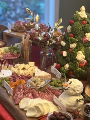 Holiday Parties - This holiday cocktail-style event featured chef-crafted heavy hors d’oeuvres and a beautifully styled grazing table. Guests mingled while enjoying abundant hot and cold bites, artisan cheeses, cured meats, and seasonal accompaniments—creating a festive, seamless alternative to a seated dinner. Holiday Parties - This holiday cocktail-style event featured chef-crafted heavy hors d’oeuvres and a beautifully styled grazing table. Guests mingled while enjoying abundant hot and cold bites, artisan cheeses, cured meats, and seasonal accompaniments—creating a festive, seamless alternative to a seated dinner.