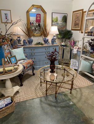 Ivy House Antique Mallnull