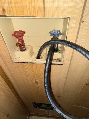 Changing Hot and Cold Water Valves for washing room - Replacing hot and cold water valves Changing Hot and Cold Water Valves for washing room - Replacing hot and cold water valves
