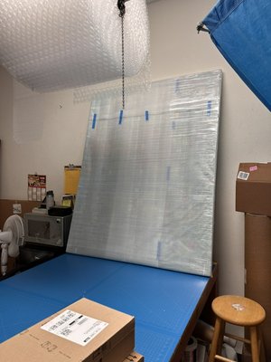 Large canvas artwork shipment - Large canvas artwork shipment