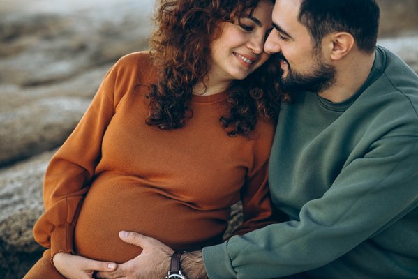Tigran and Lilit's photoshoot at Folsom Lake - Had a nice experience taking photos of this beautiful couple expecting their first baby!