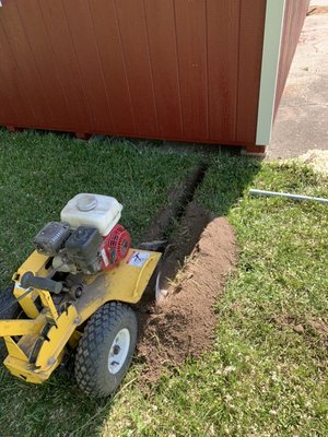 100amp service to shed. - Completed with new 100amp service to shed. All new 20amp outlets. New split unit for those warm and cold nights. All new lighting inside and out.