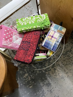 🌺Mother’s Day Shopping Made Easy 🌺
@ Thrifty Treasures Flea Market LLC - Great selection of Mother’s Day gifts for all the special Moms in your life. Antique’s to Thrifty Something for everyone’s budget.
