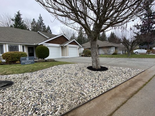 Installation of Xeriscape landscape for Water Conservation - Installation of a drought-proof landscape - Xeriscaping Installation of Xeriscape landscape for Water Conservation - Installation of a drought-proof landscape - Xeriscaping